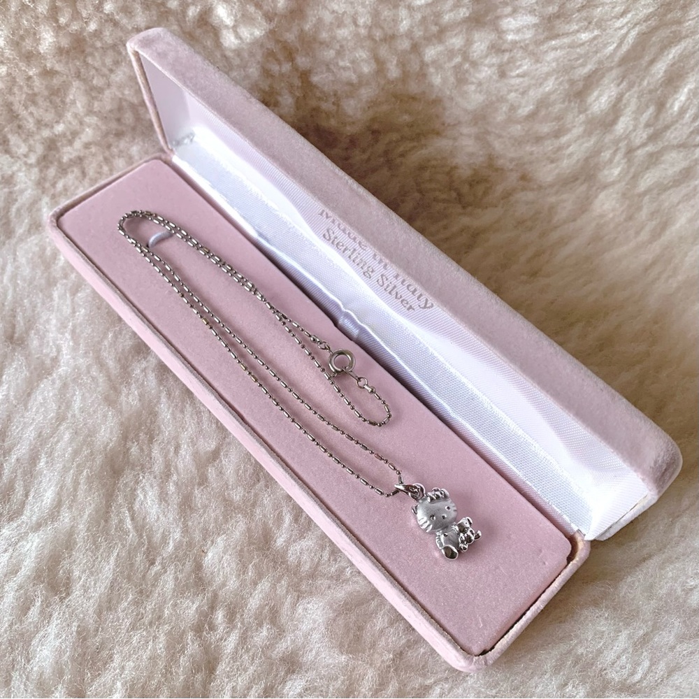 💎 18k white gold Hello Kitty pendant necklace